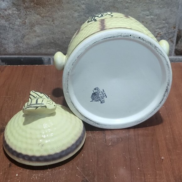 Vintage House of Webster Ceramic Beehive Jar - Picture 6 of 11